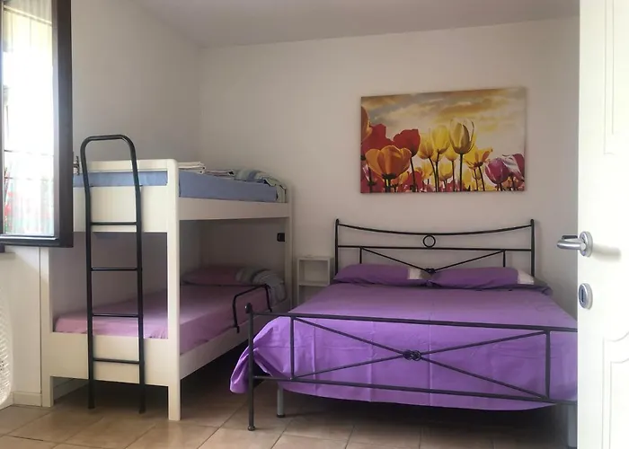 Con Piscina A Apartment Lazise